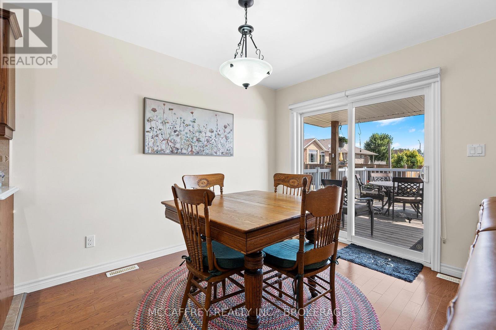 Photo 16 of 27 Ashwood Crescent, Greater Napanee ON