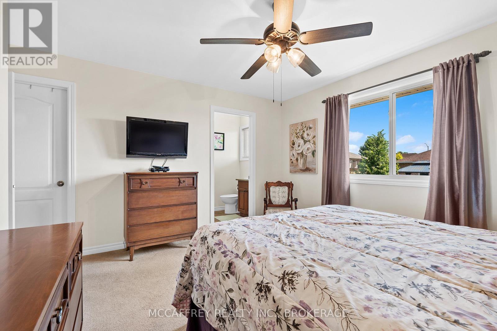 Photo 24 of 27 Ashwood Crescent, Greater Napanee ON