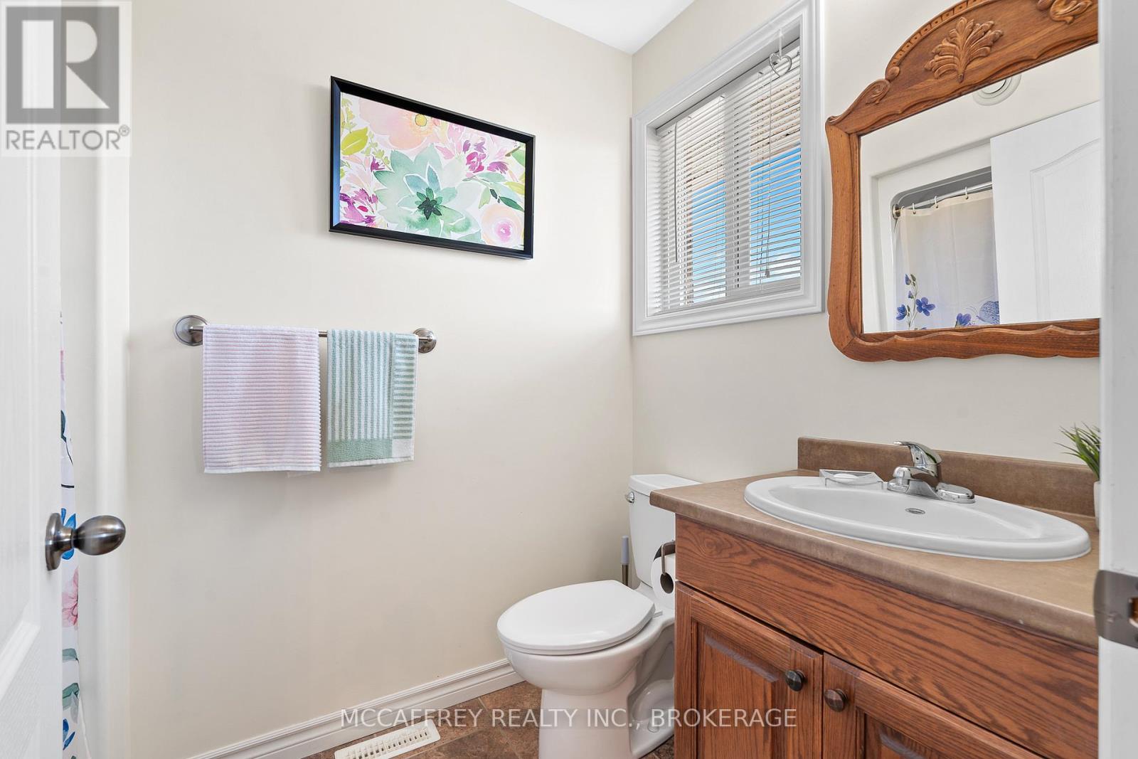 Photo 26 of 27 Ashwood Crescent, Greater Napanee ON