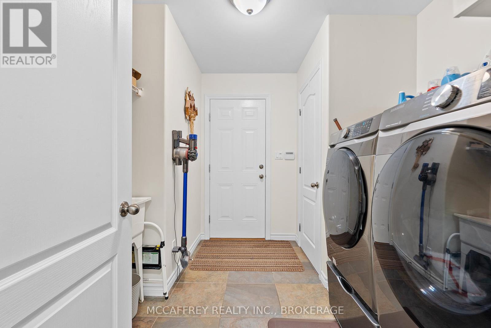 Photo 31 of 27 Ashwood Crescent, Greater Napanee ON