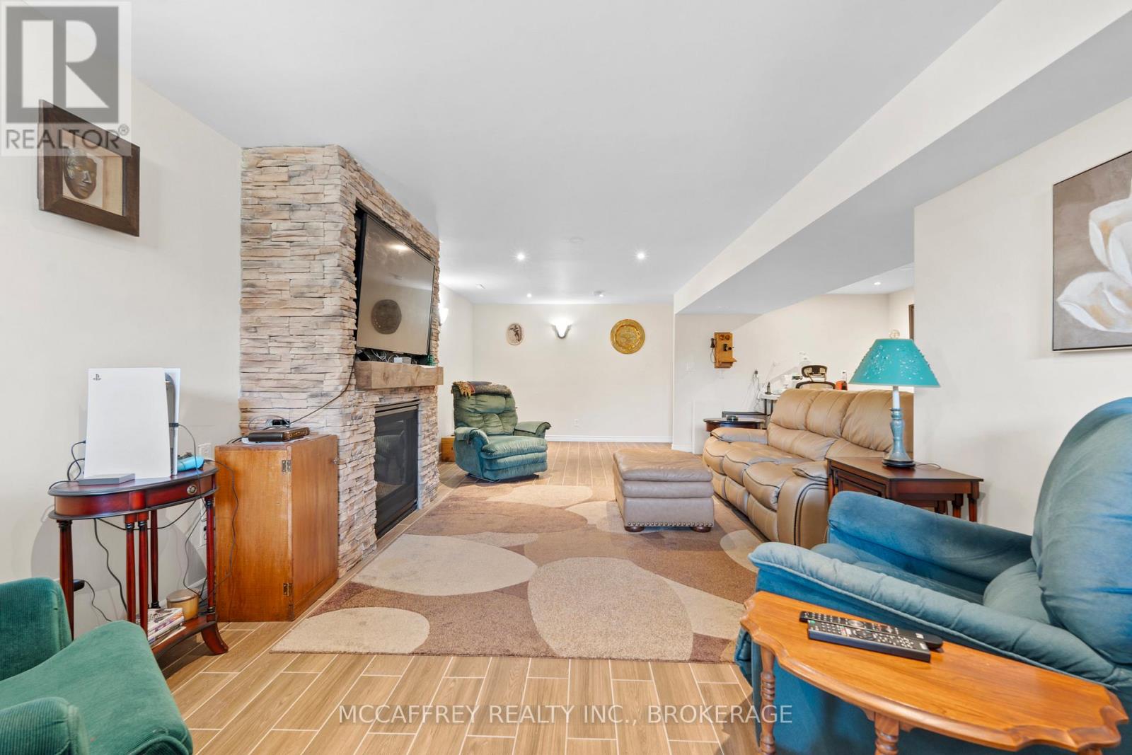 Photo 34 of 27 Ashwood Crescent, Greater Napanee ON