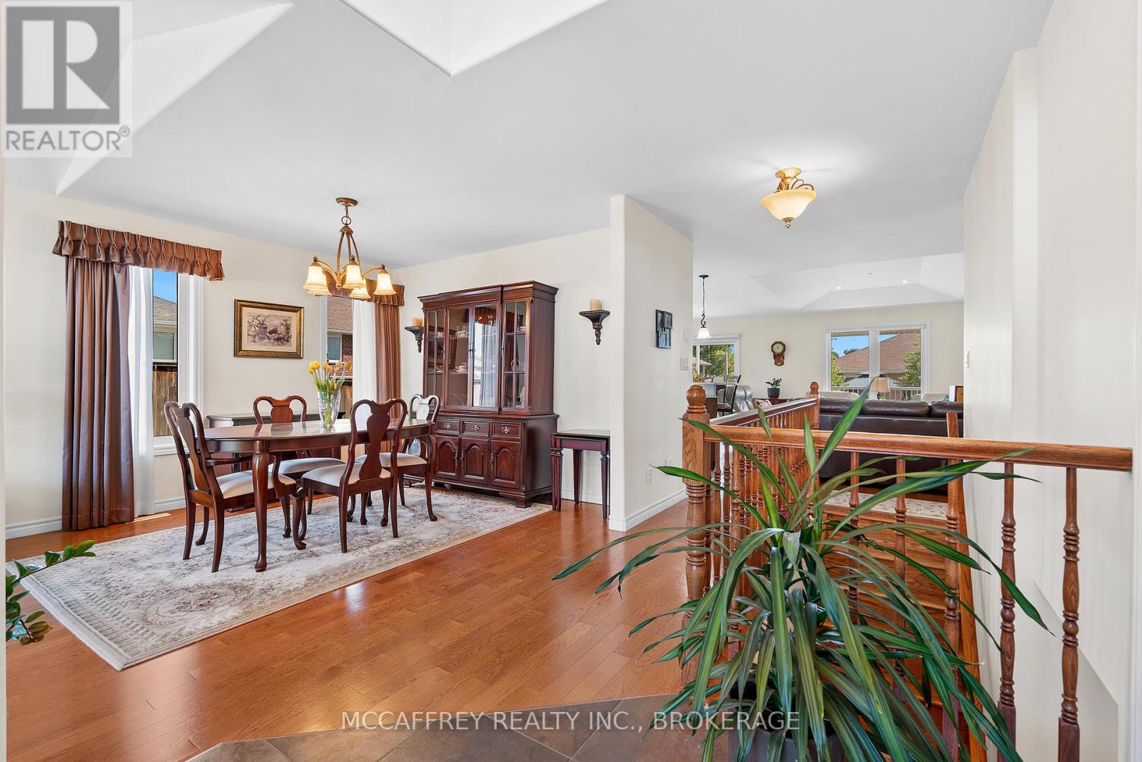Photo 8 of 27 Ashwood Crescent, Greater Napanee ON