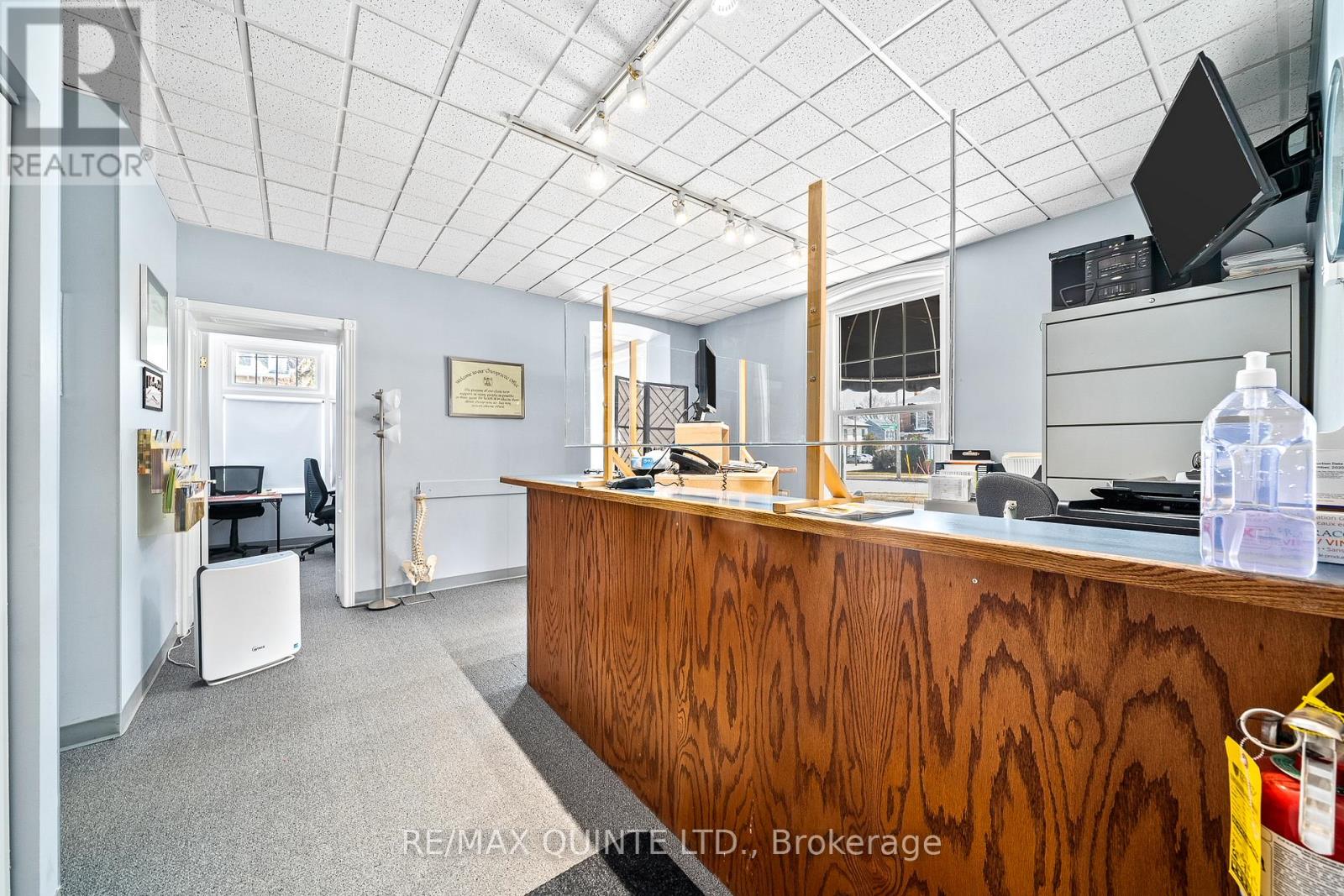 156 BRIDGE STREET E - 17