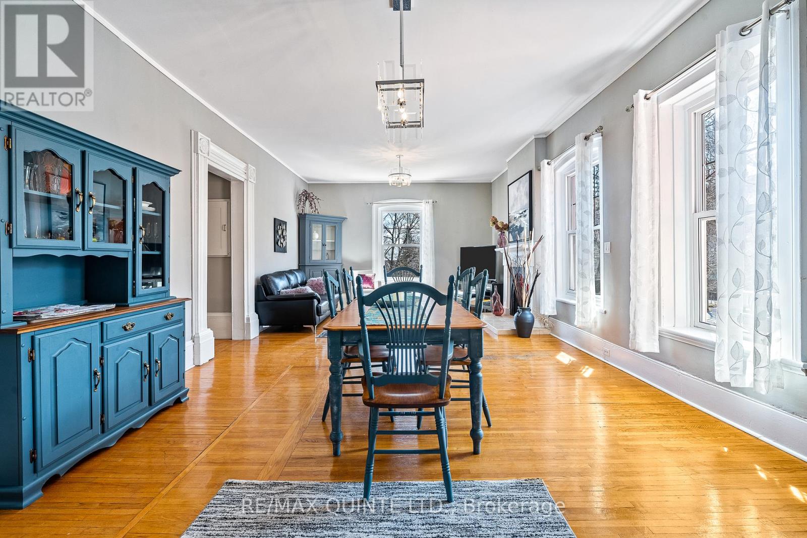 156 BRIDGE STREET E - 21