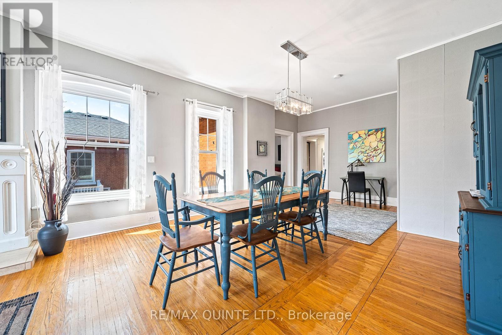 156 BRIDGE STREET E - 22