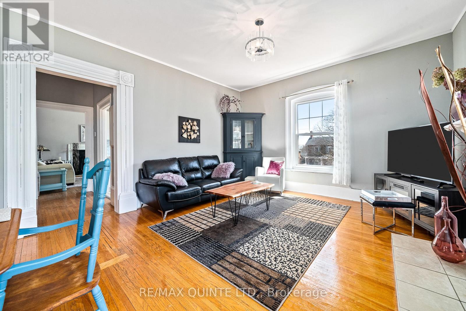 156 BRIDGE STREET E - 24