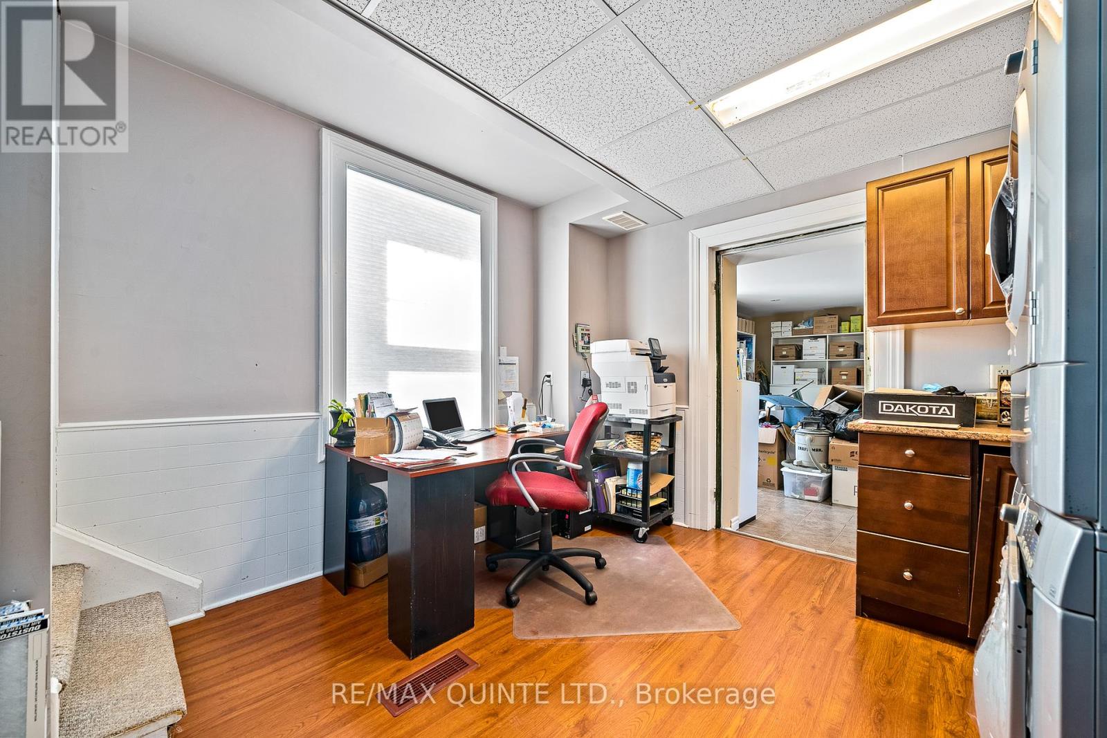 156 BRIDGE STREET E - 25