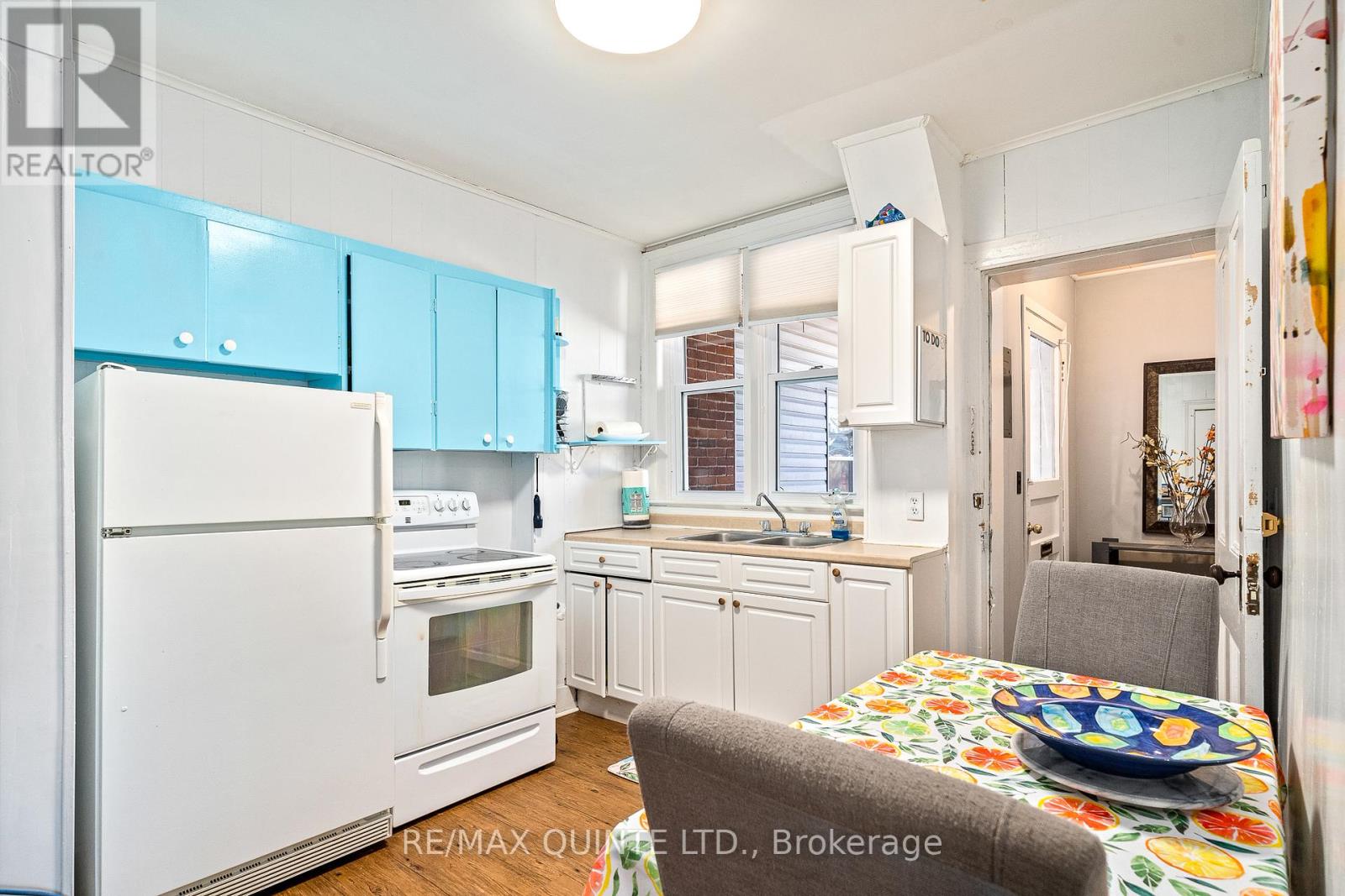 156 BRIDGE STREET E - 42