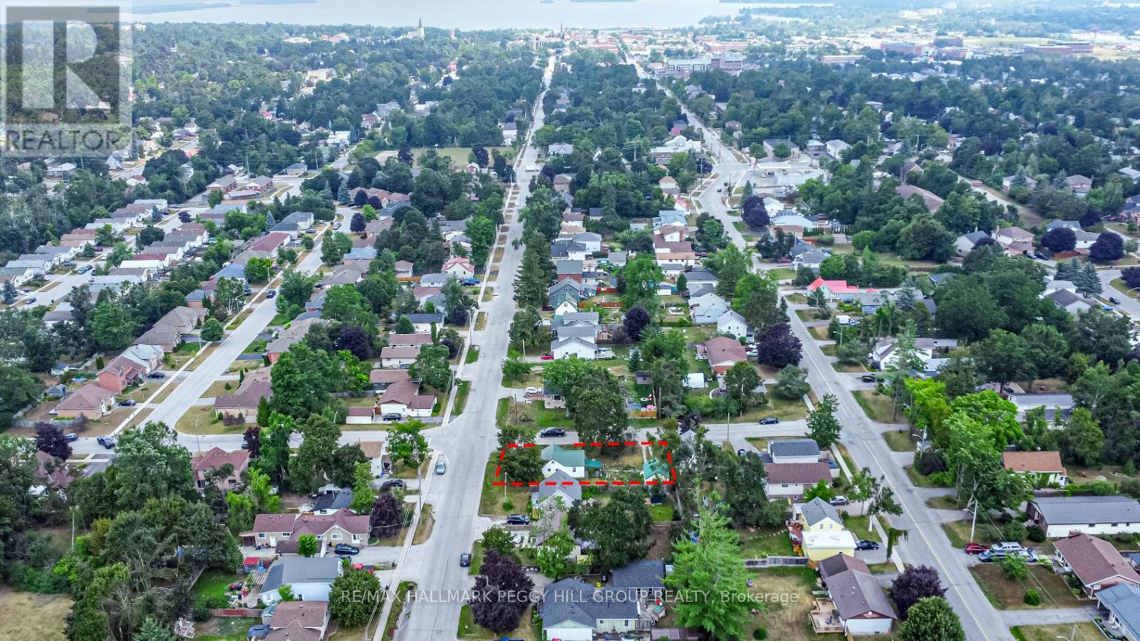 Photo 4 of 385 Mary Street, Orillia ON