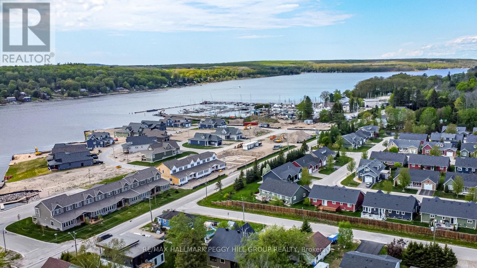 Photo 2 of 10 Grew Crescent, Penetanguishene ON