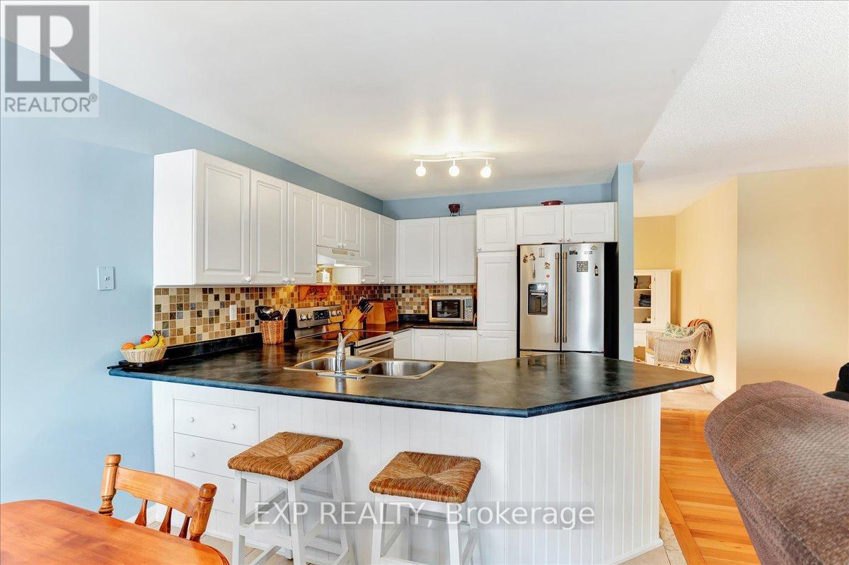 Photo 10 of 13 Masters Lane, Wasaga Beach ON