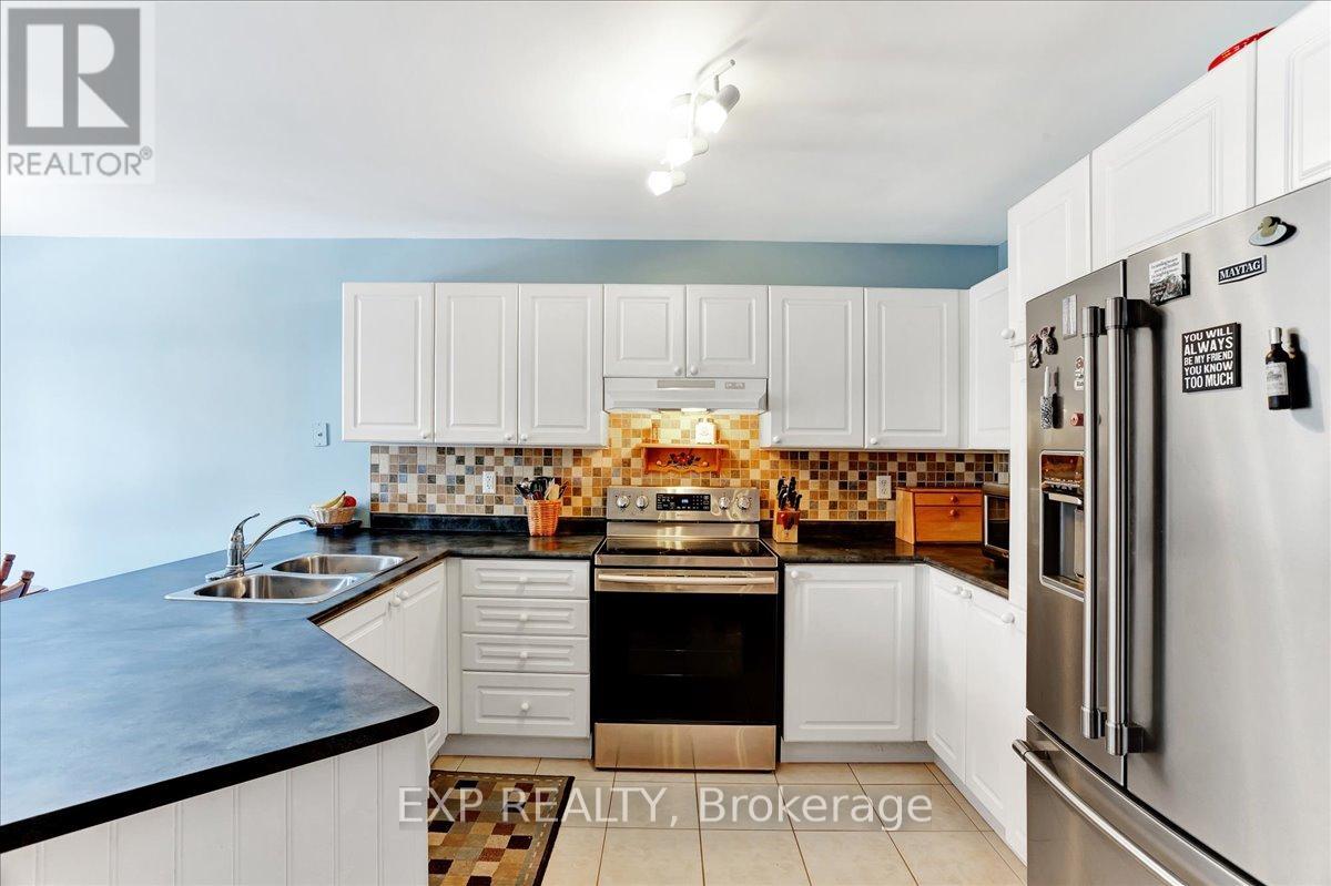 Photo 12 of 13 Masters Lane, Wasaga Beach ON