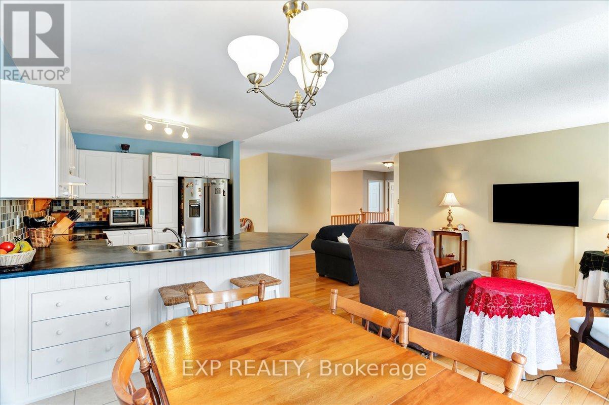 Photo 16 of 13 Masters Lane, Wasaga Beach ON