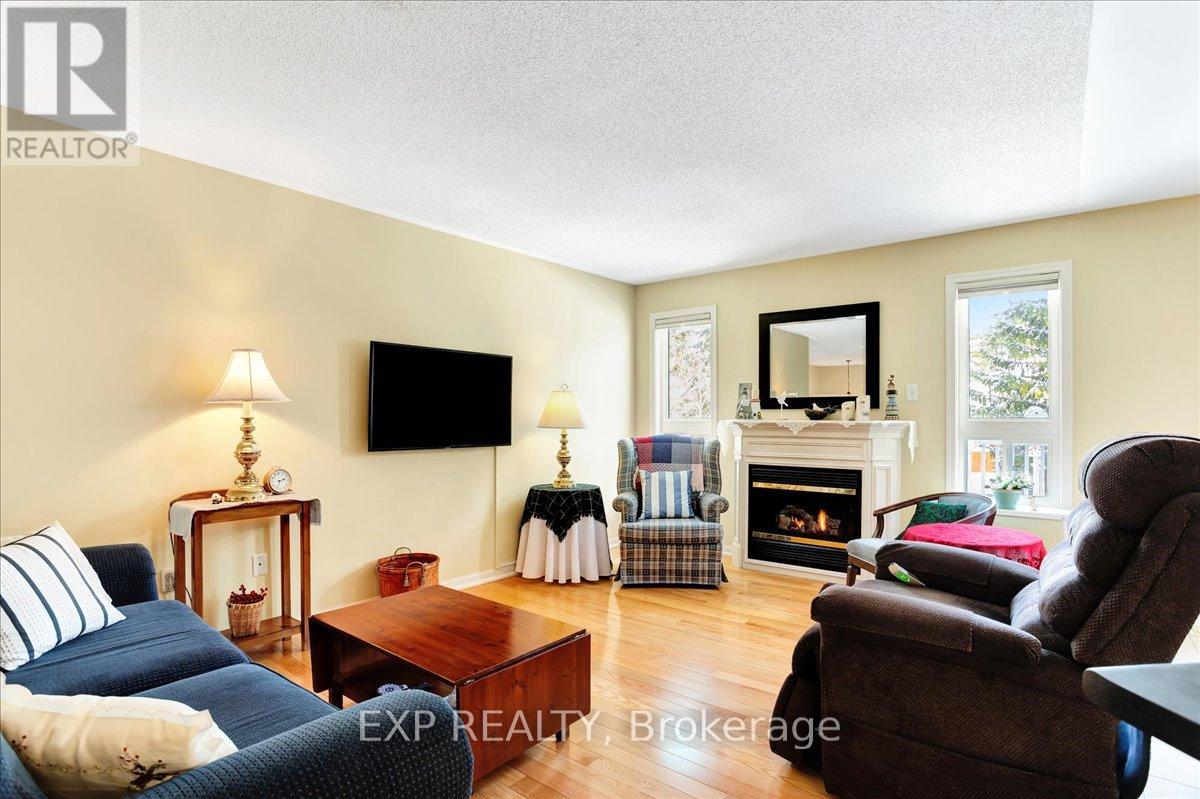 Photo 7 of 13 Masters Lane, Wasaga Beach ON