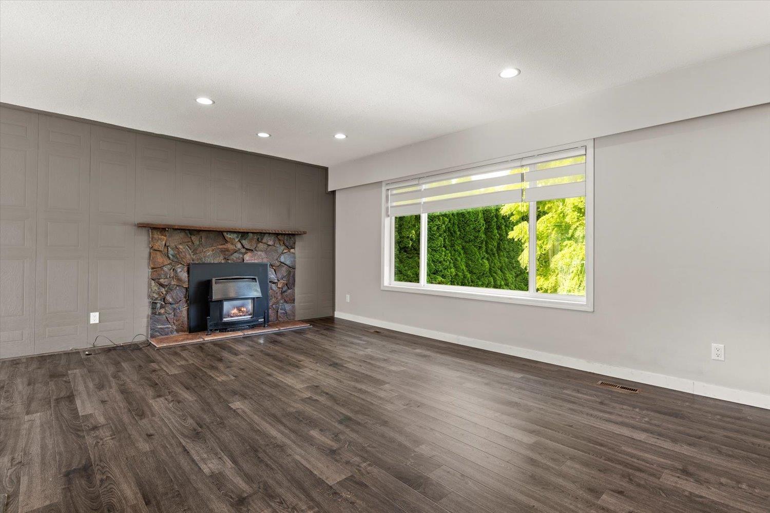 Photo 7 of 6532 Dayton Drive Sardis South, Chilliwack BC