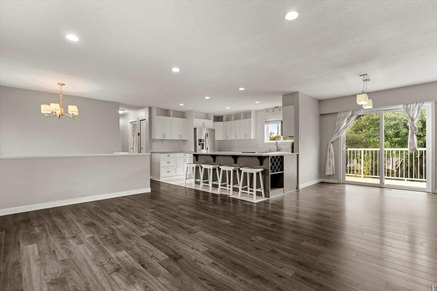 Photo 8 of 6532 Dayton Drive Sardis South, Chilliwack BC