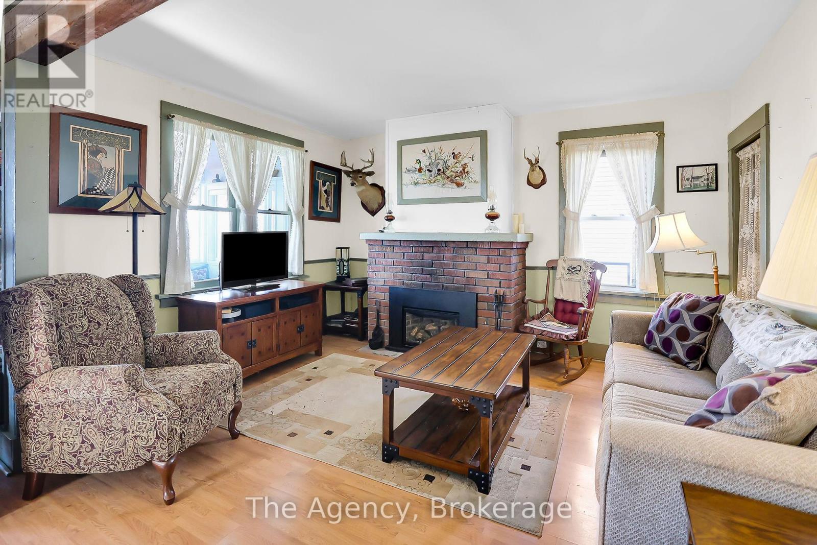 Photo 13 of 11611 Beach Road W, Wainfleet ON