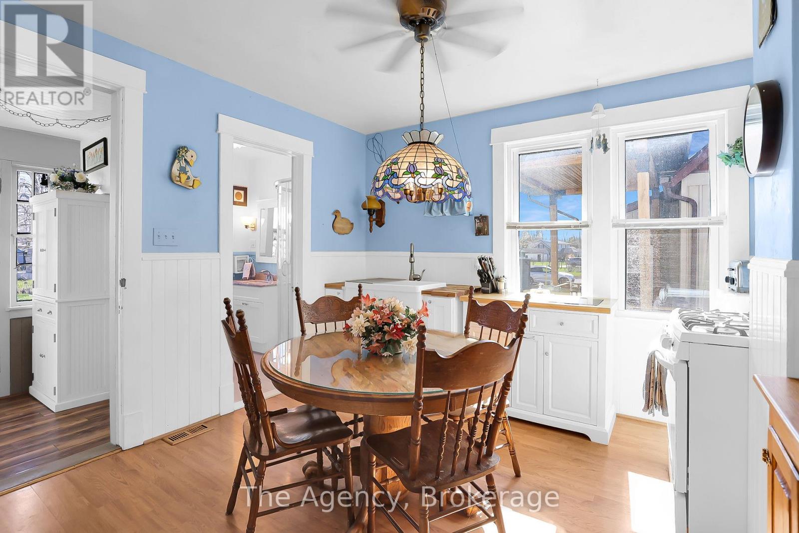 Photo 8 of 11611 Beach Road W, Wainfleet ON