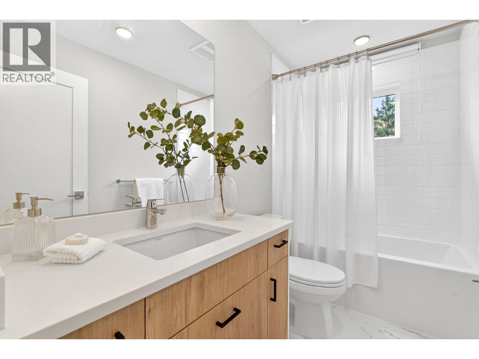 189 4025 Gellatly Road South, West Kelowna