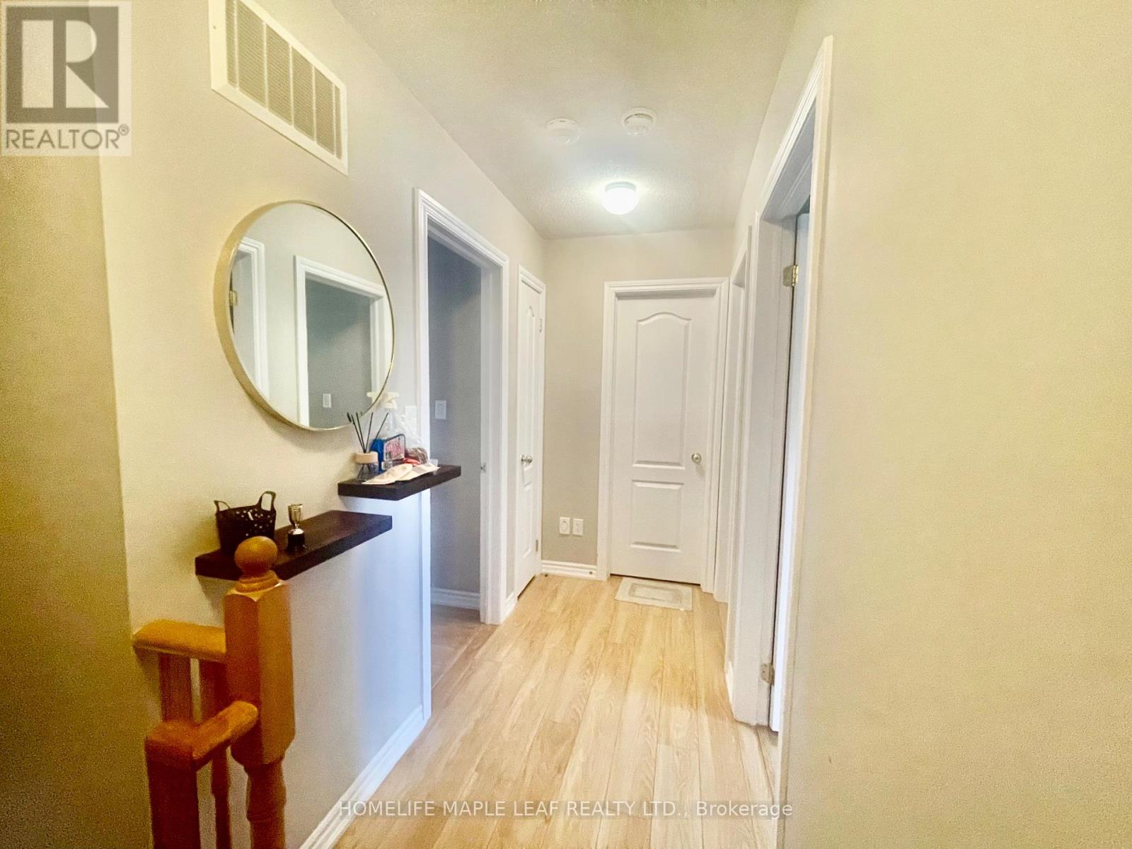 Photo 7 of 54 Miami Grove, Brampton ON