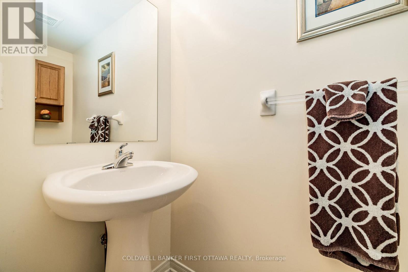 Photo 11 of 389 Wiffen Private, Ottawa ON