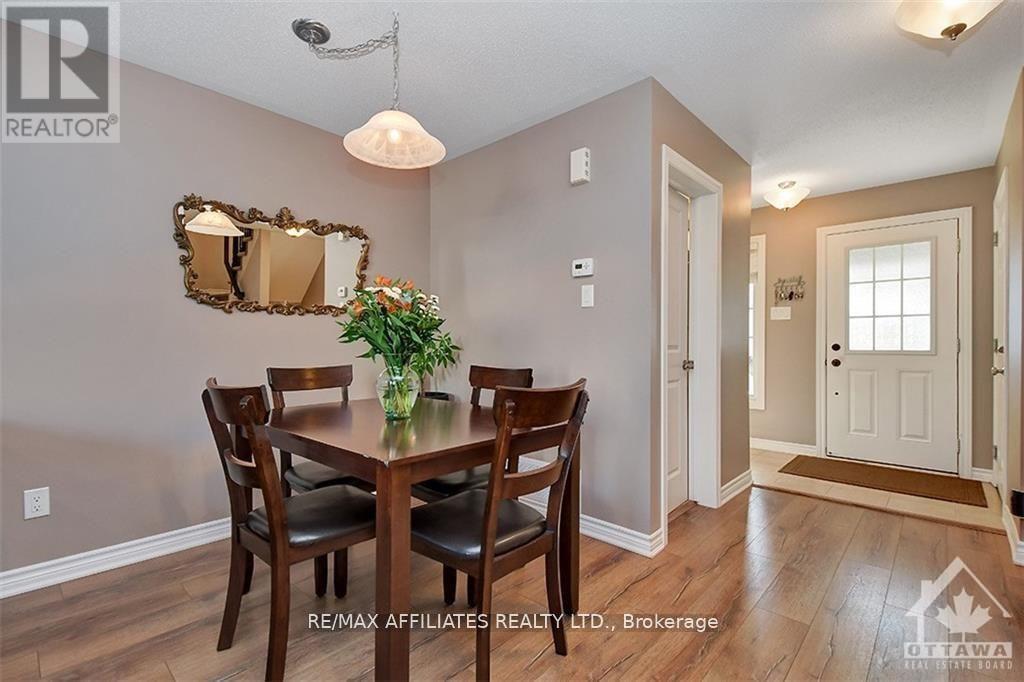 Photo 11 of 514 Broadleaf Street, Ottawa ON