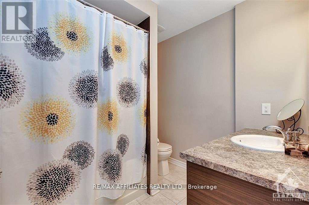 Photo 22 of 514 Broadleaf Street, Ottawa ON