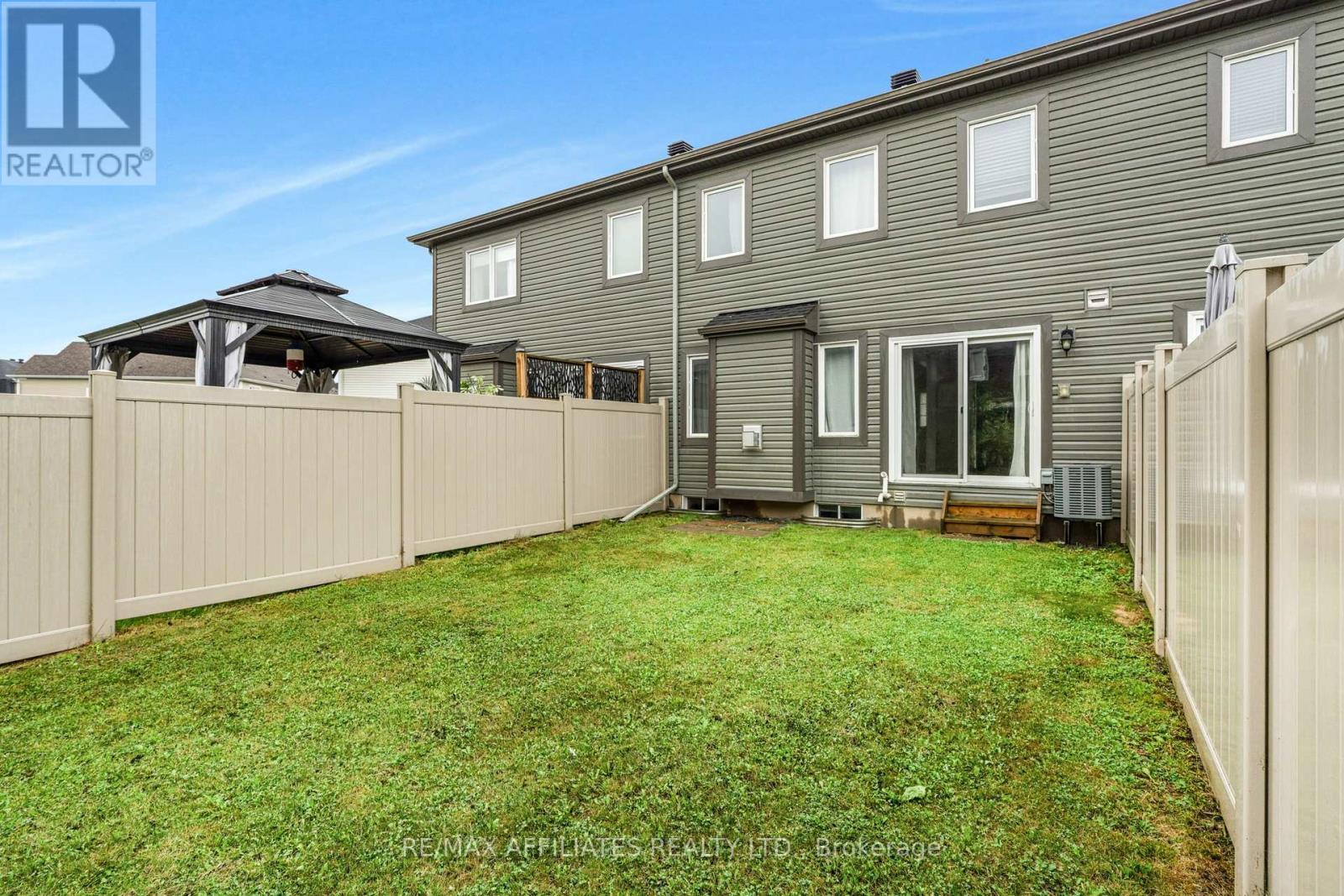 Photo 26 of 514 Broadleaf Street, Ottawa ON
