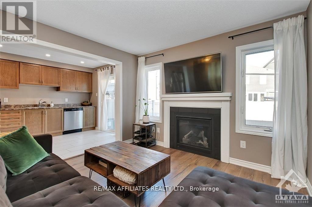 Photo 7 of 514 Broadleaf Street, Ottawa ON