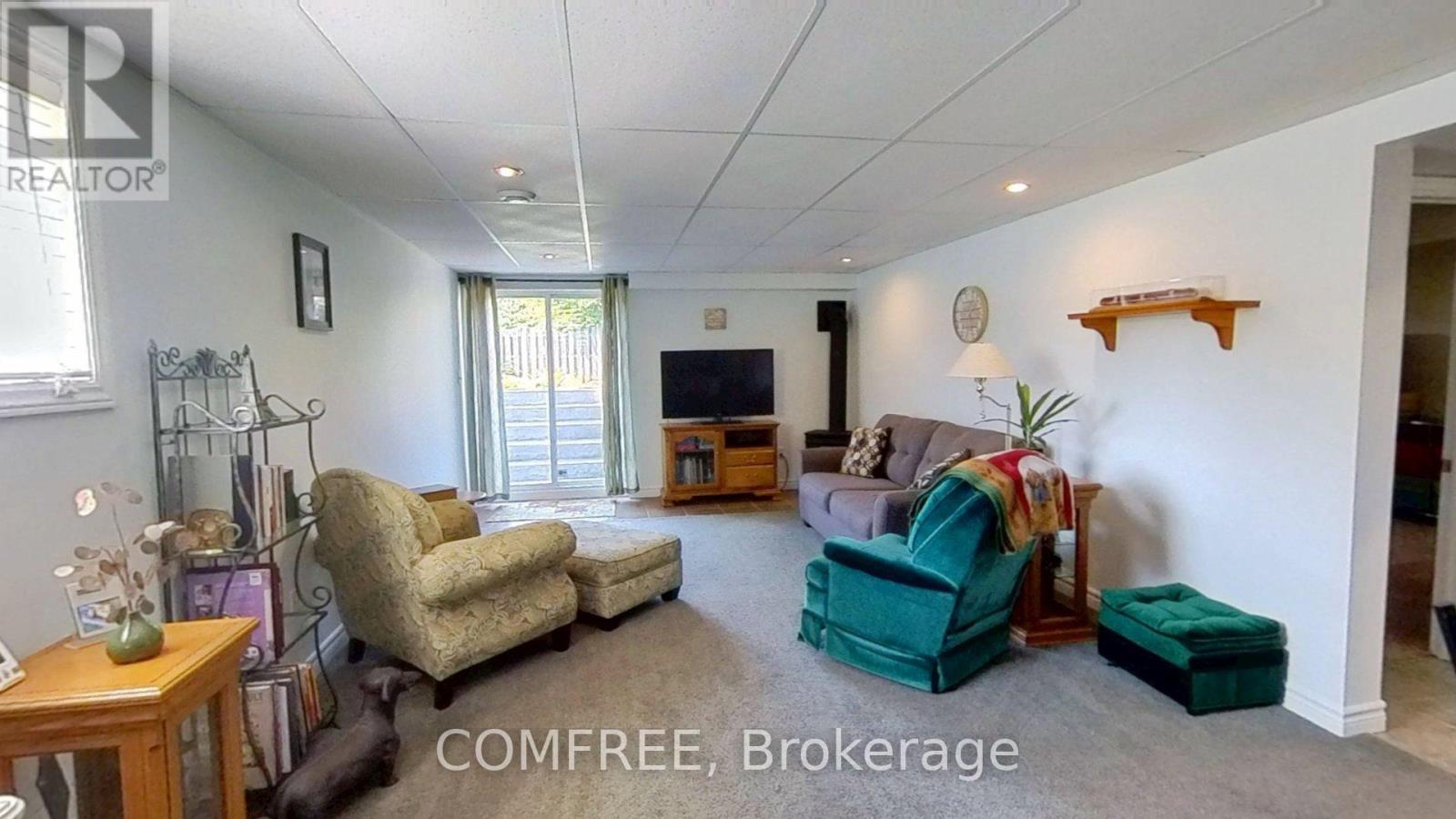 Photo 34 of 20 Normandy Avenue, Kingsville ON