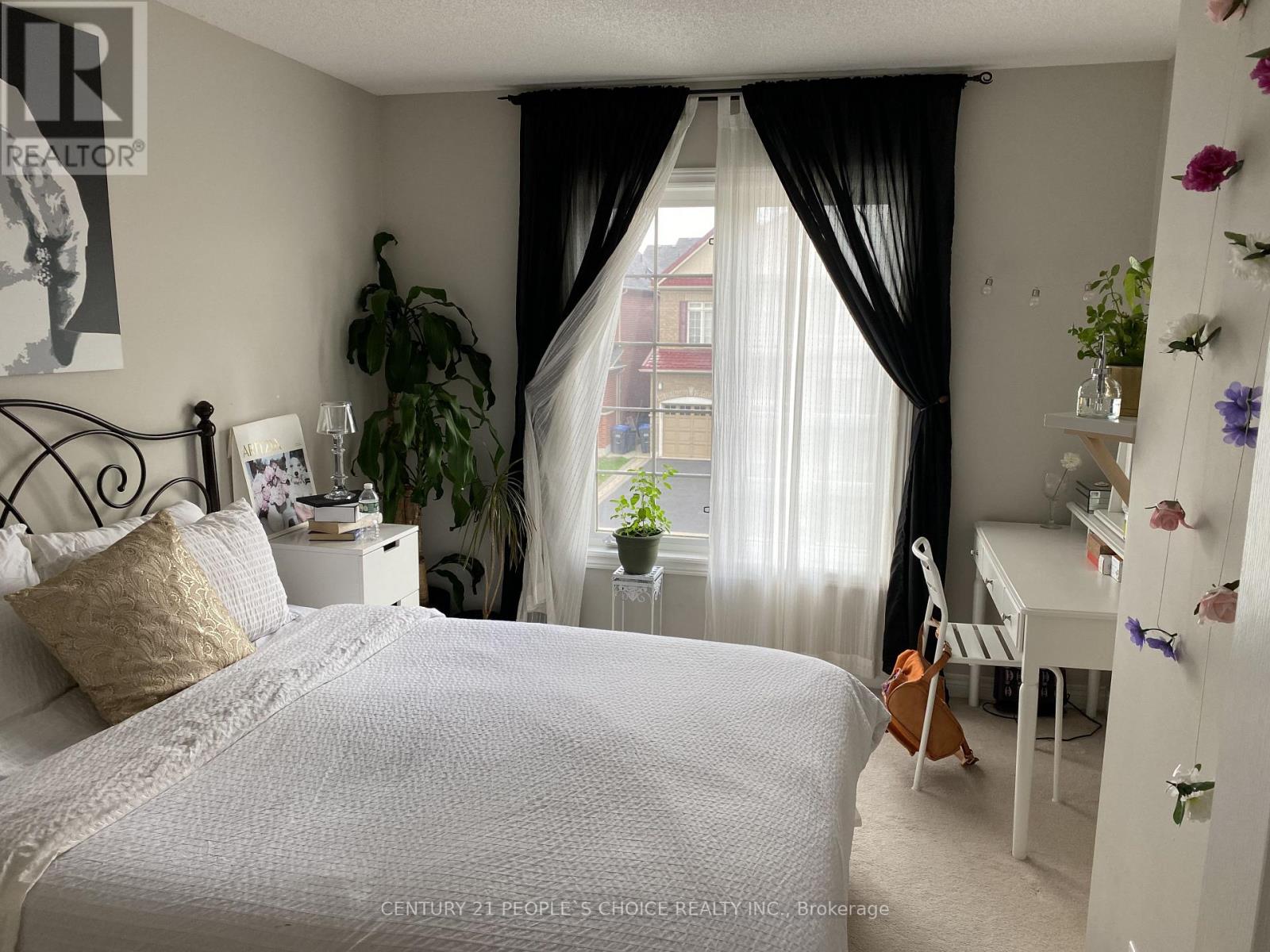 Photo 16 of 4757 Bluefeather Lane, Mississauga ON