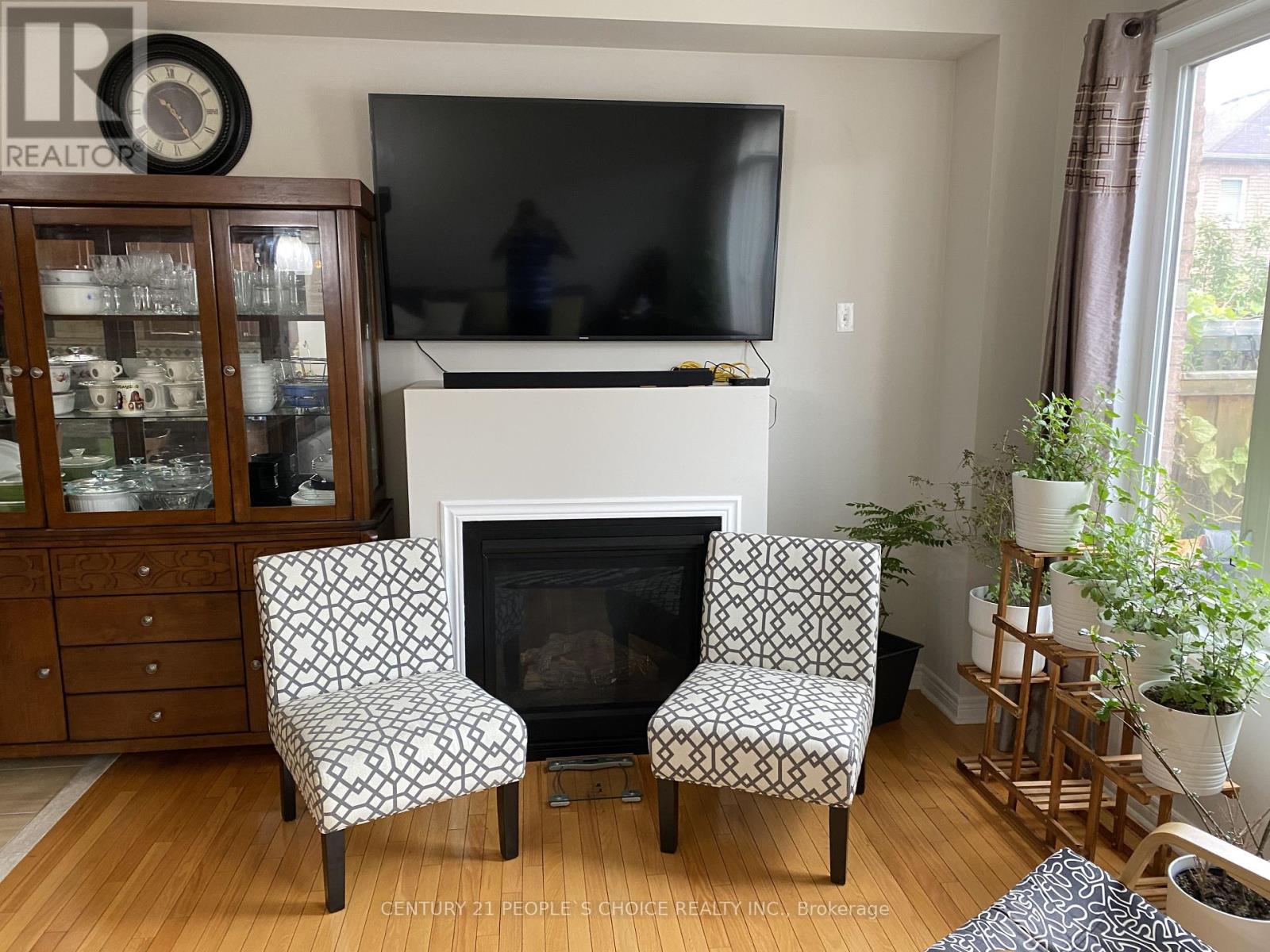 Photo 8 of 4757 Bluefeather Lane, Mississauga ON