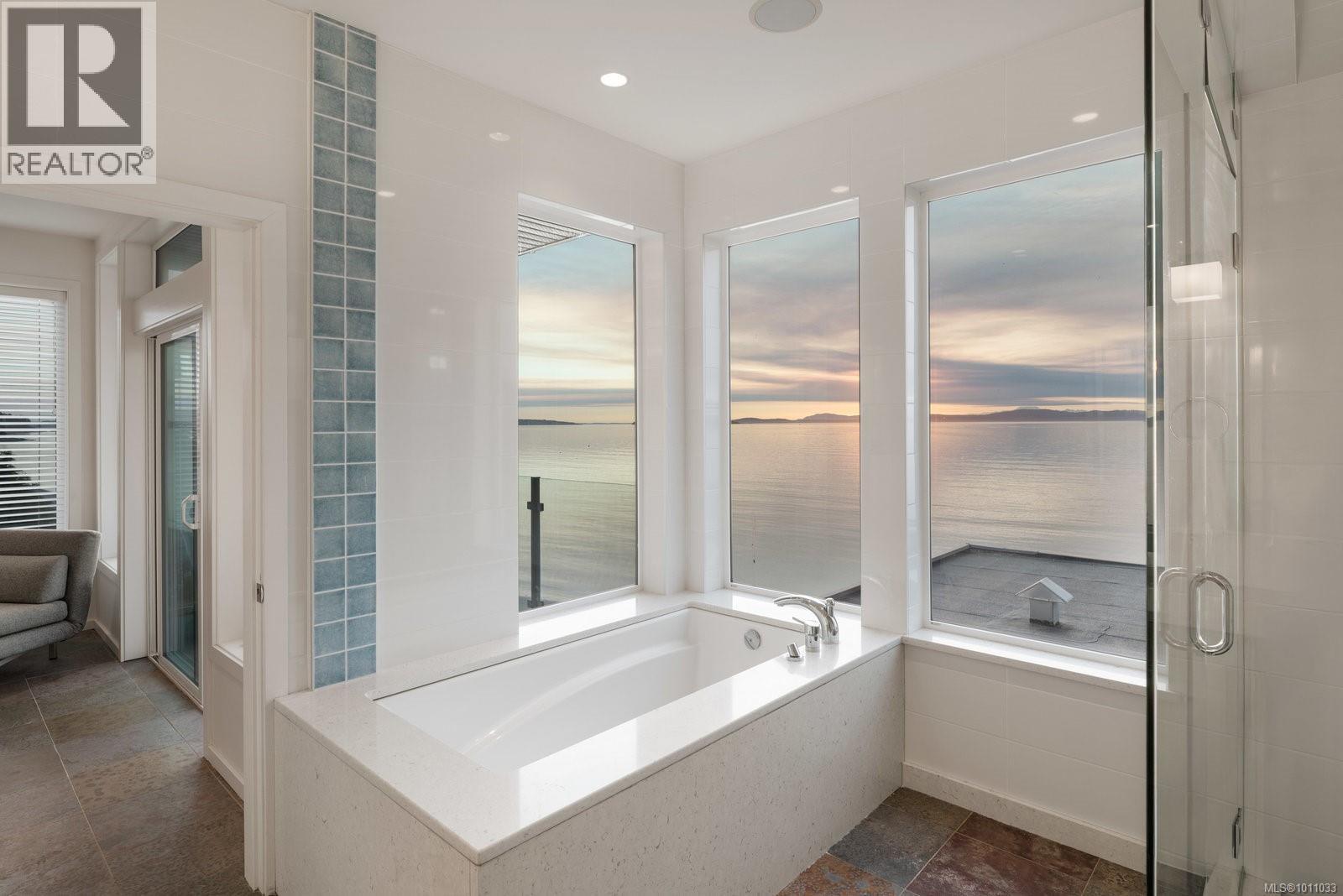  5009 Cordova Bay Road, Saanich