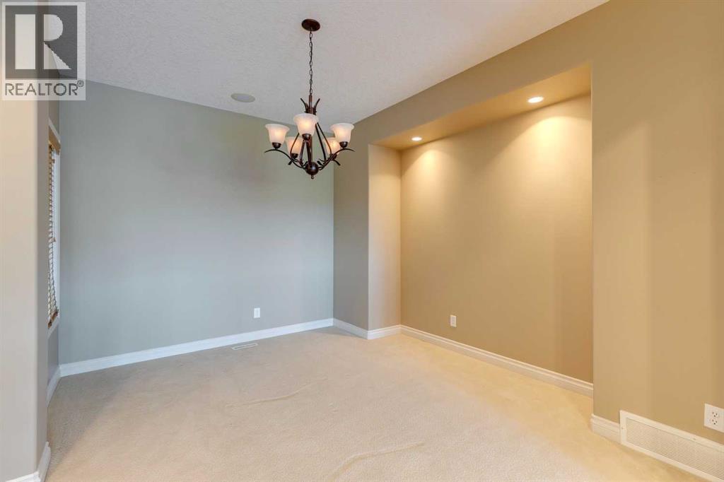 Single Family House for Sale in  Tuscany Ravine Heights NW Tuscany Calgary 