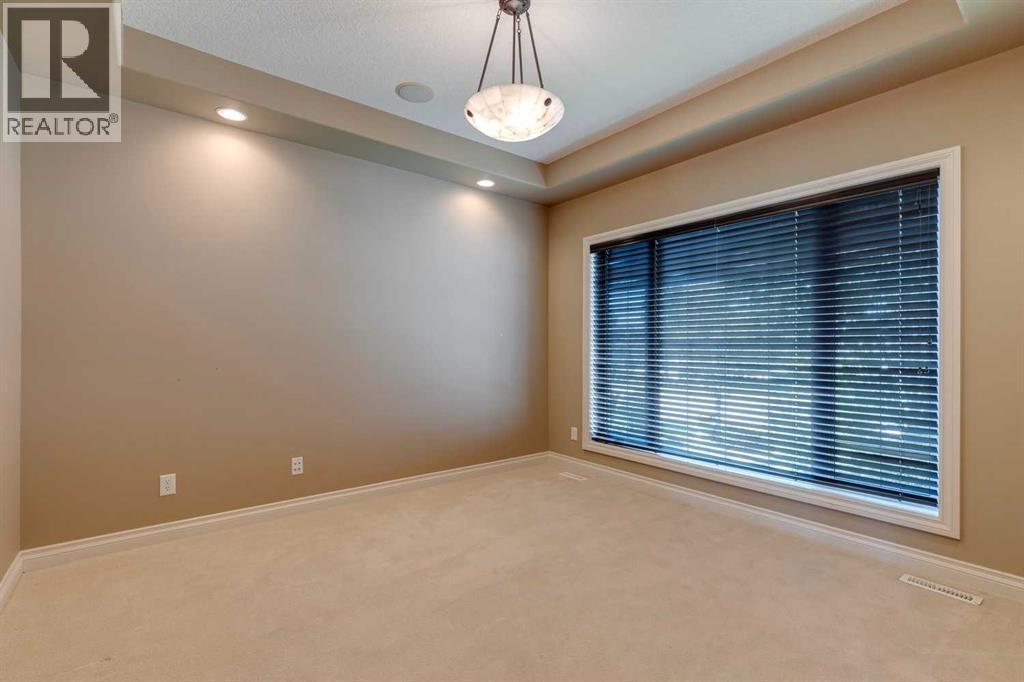 Single Family House for Sale in  Tuscany Ravine Heights NW Tuscany Calgary 