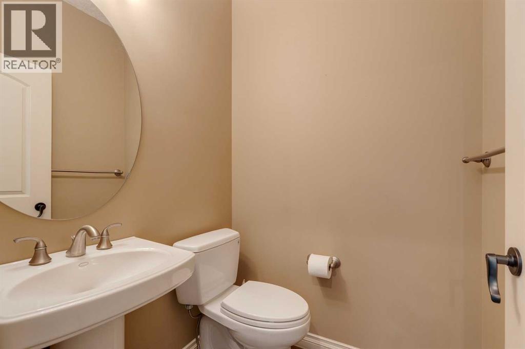 Single Family House for Sale in  Tuscany Ravine Heights NW Tuscany Calgary 