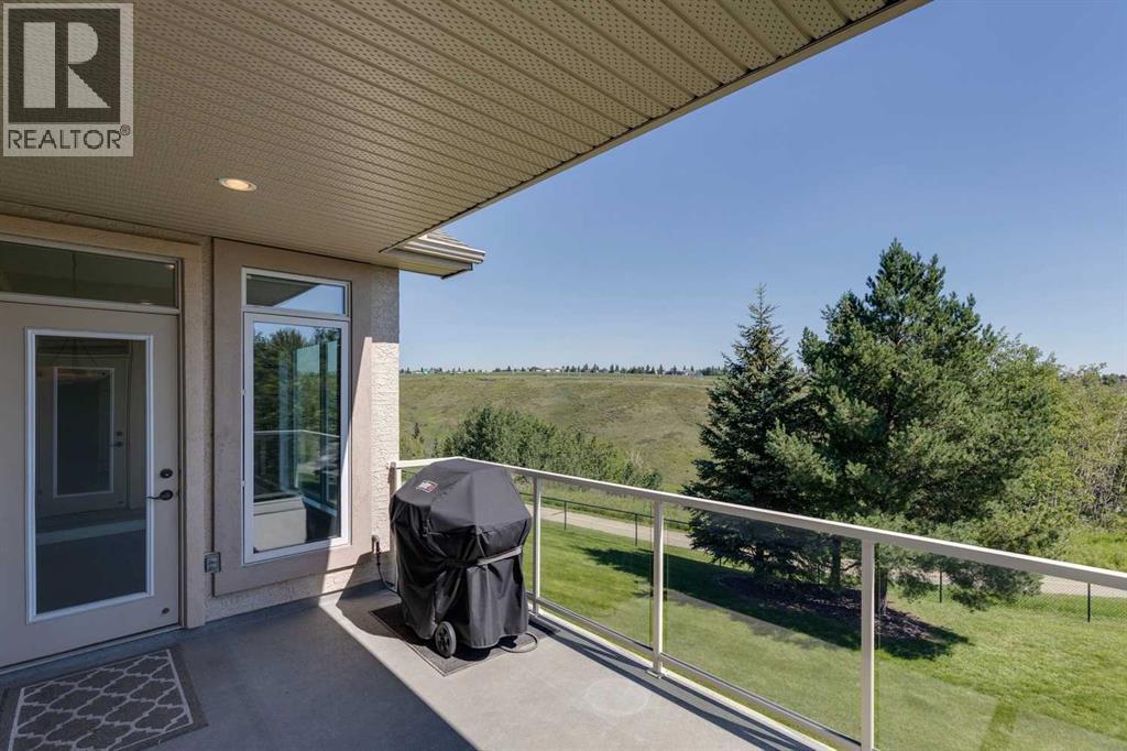 Single Family House for Sale in  Tuscany Ravine Heights NW Tuscany Calgary 