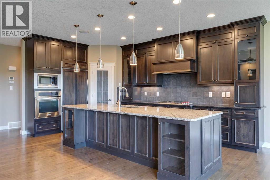 Single Family House for Sale in  Tuscany Ravine Heights NW Tuscany Calgary 