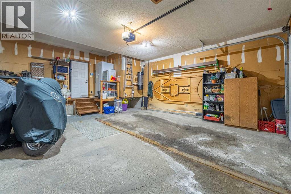 Single Family House for Sale in  Templevale Place NE Temple Calgary 
