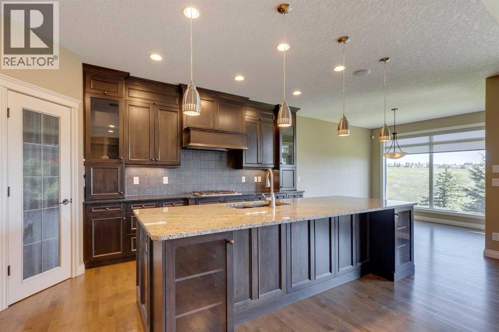Single Family House for Sale in  Tuscany Ravine Heights NW Tuscany Calgary 