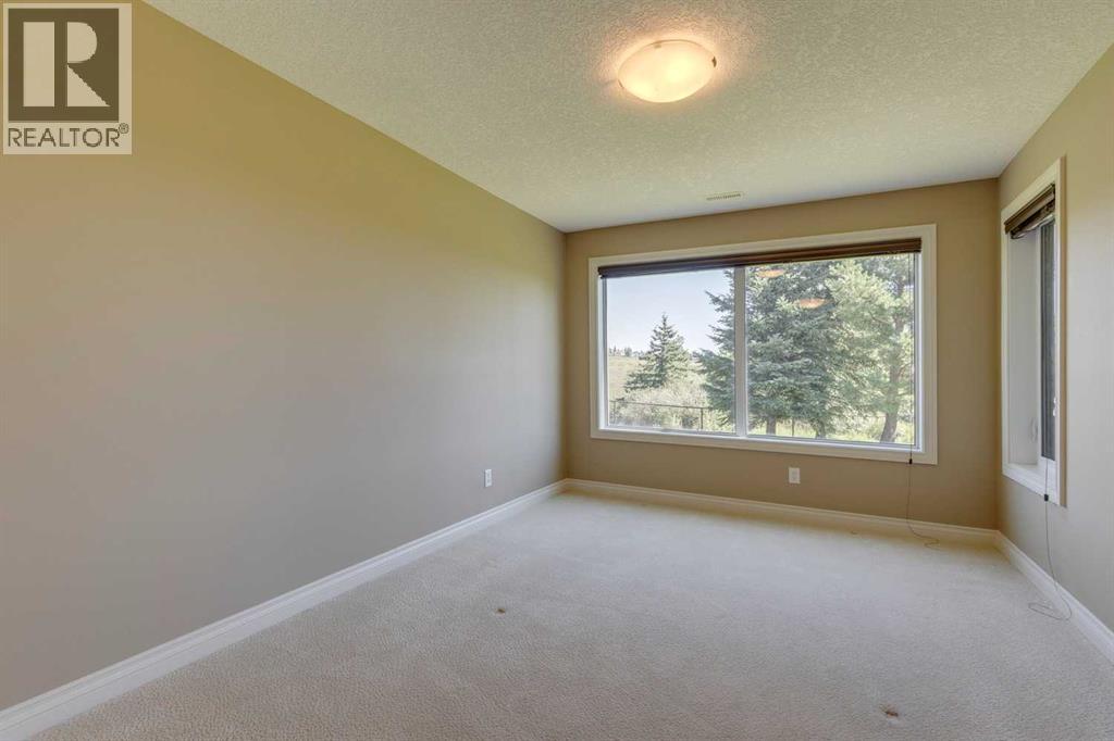 Single Family House for Sale in  Tuscany Ravine Heights NW Tuscany Calgary 