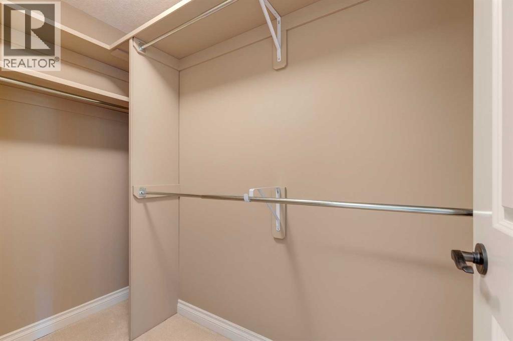 Single Family House for Sale in  Tuscany Ravine Heights NW Tuscany Calgary 