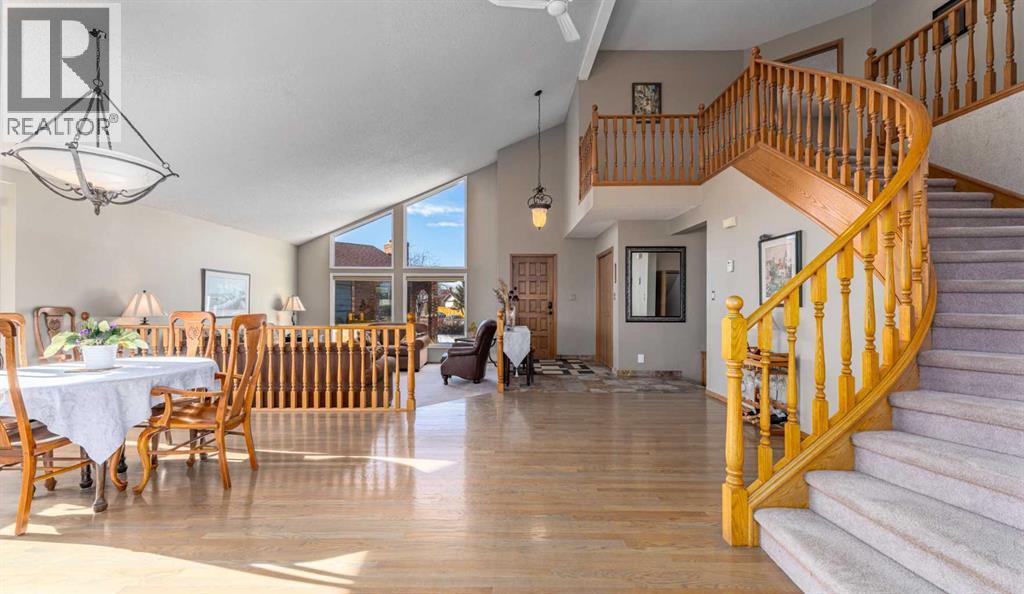 Single Family House for Sale in  Templevale Place NE Temple Calgary 