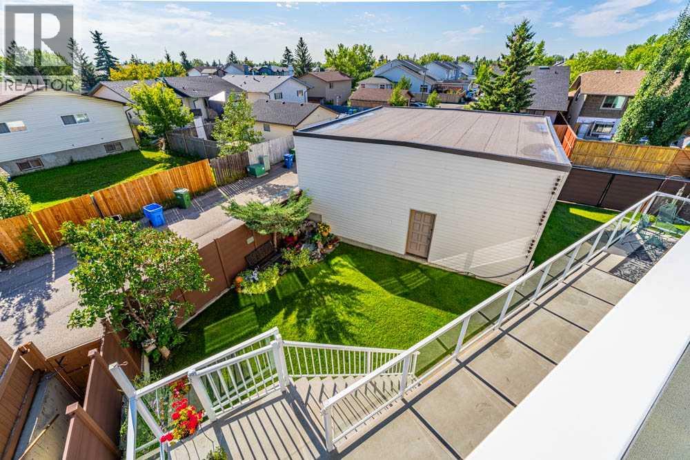 Single Family House for Sale in  Templevale Place NE Temple Calgary 