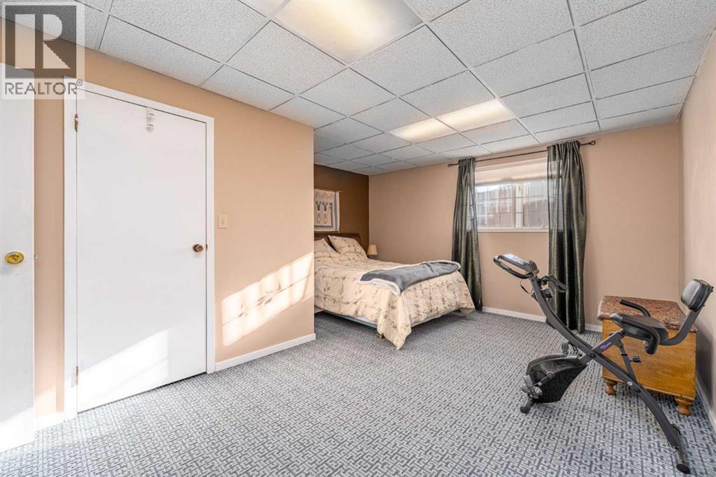Single Family House for Sale in  Templevale Place NE Temple Calgary 