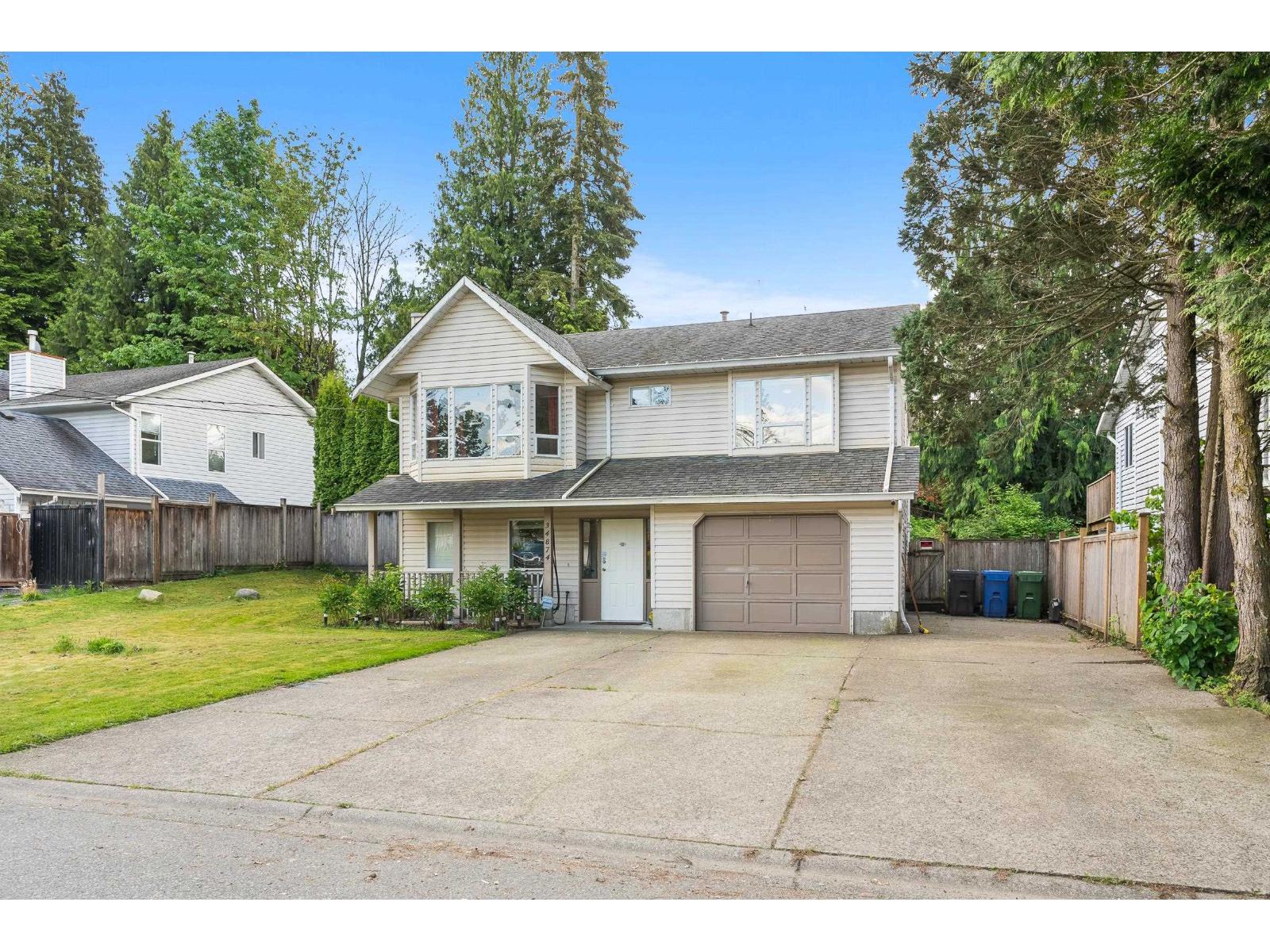 Photo 3 of 34874 High Drive, Abbotsford BC
