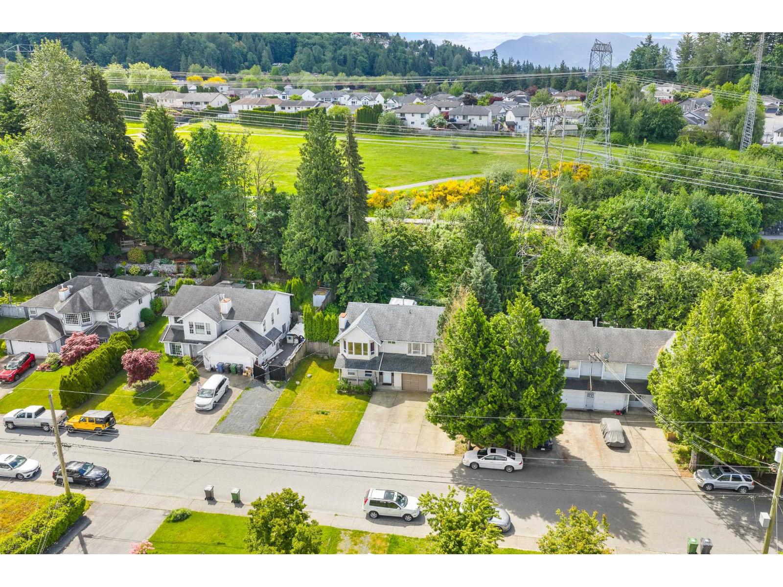 Photo 4 of 34874 High Drive, Abbotsford BC