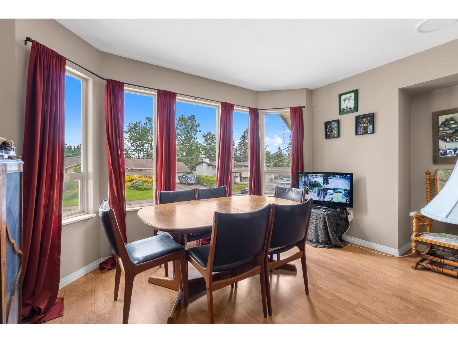Photo 9 of 34874 High Drive, Abbotsford BC