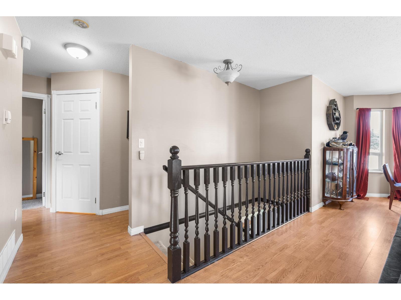 Photo 6 of 34874 High Drive, Abbotsford BC