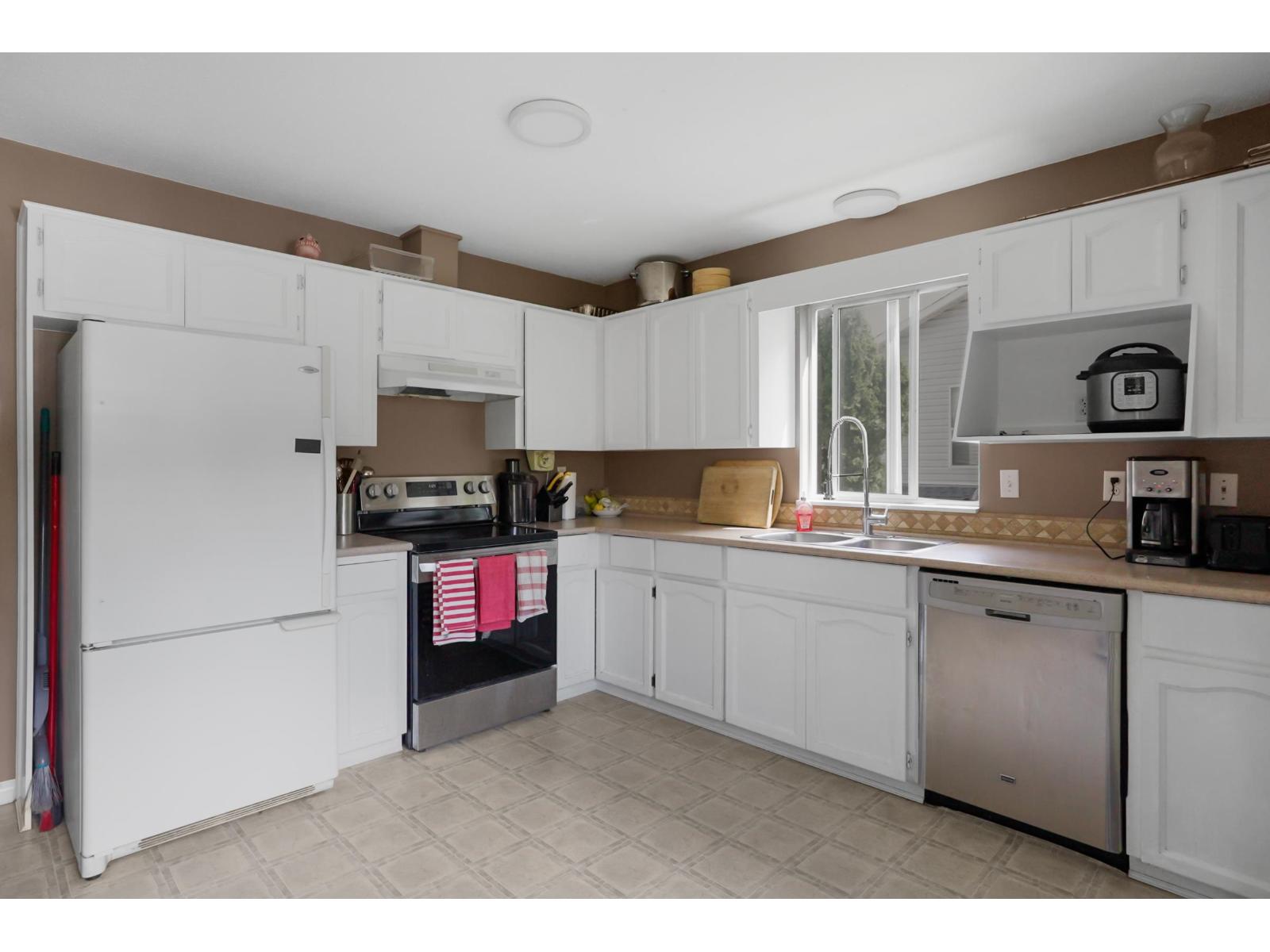 Photo 11 of 34874 High Drive, Abbotsford BC